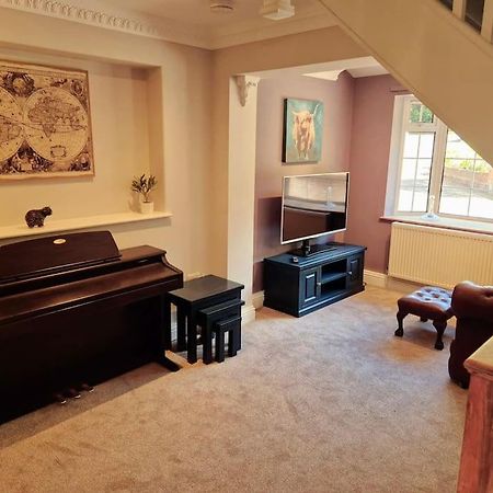 Large 4 Bedroom House On The River Wensum Sleeps 13 Норвіч Екстер'єр фото