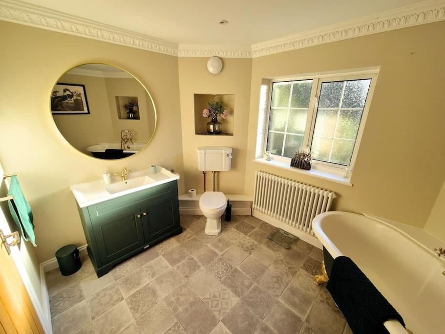 Large 4 Bedroom House On The River Wensum Sleeps 13 Норвіч Екстер'єр фото