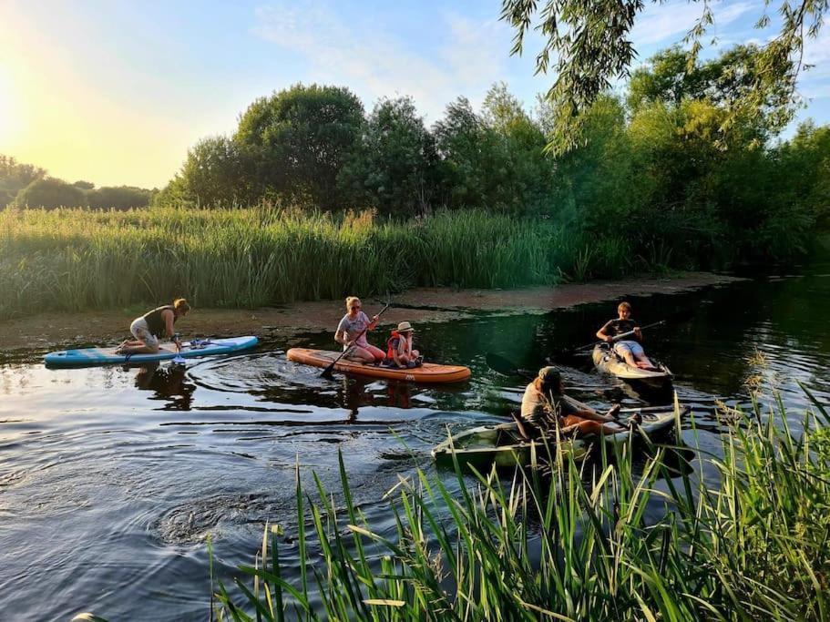 Large 4 Bedroom House On The River Wensum Sleeps 13 Норвіч Екстер'єр фото