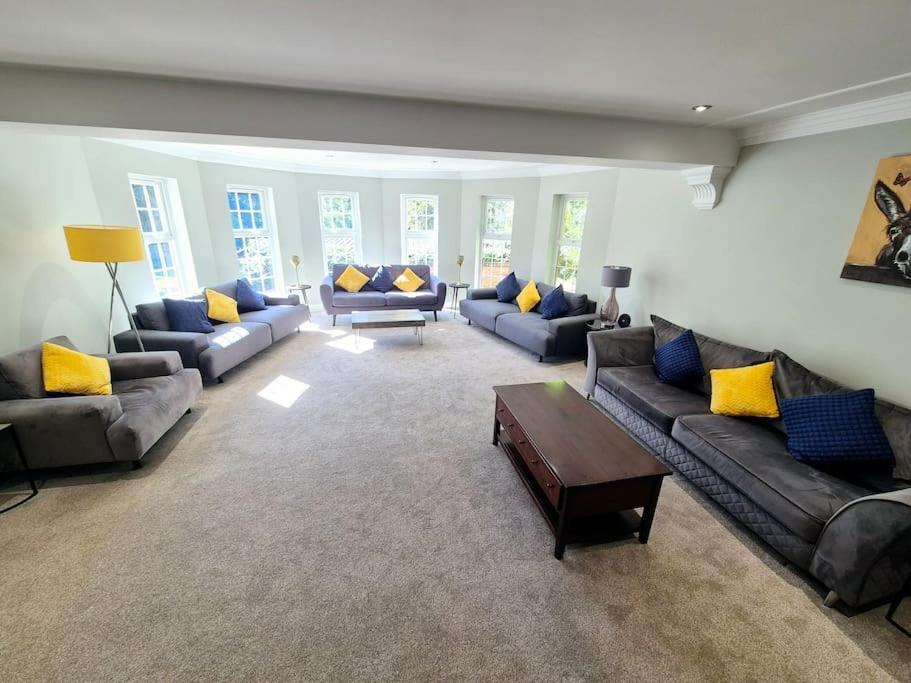 Large 4 Bedroom House On The River Wensum Sleeps 13 Норвіч Екстер'єр фото