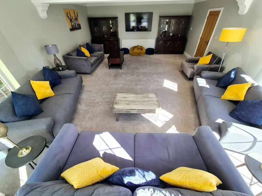 Large 4 Bedroom House On The River Wensum Sleeps 13 Норвіч Екстер'єр фото