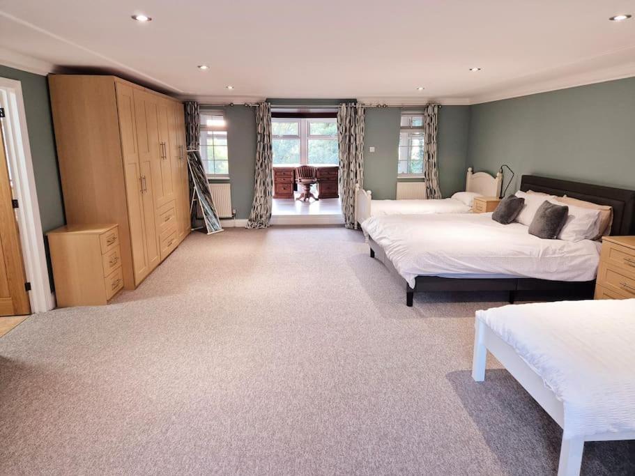 Large 4 Bedroom House On The River Wensum Sleeps 13 Норвіч Екстер'єр фото