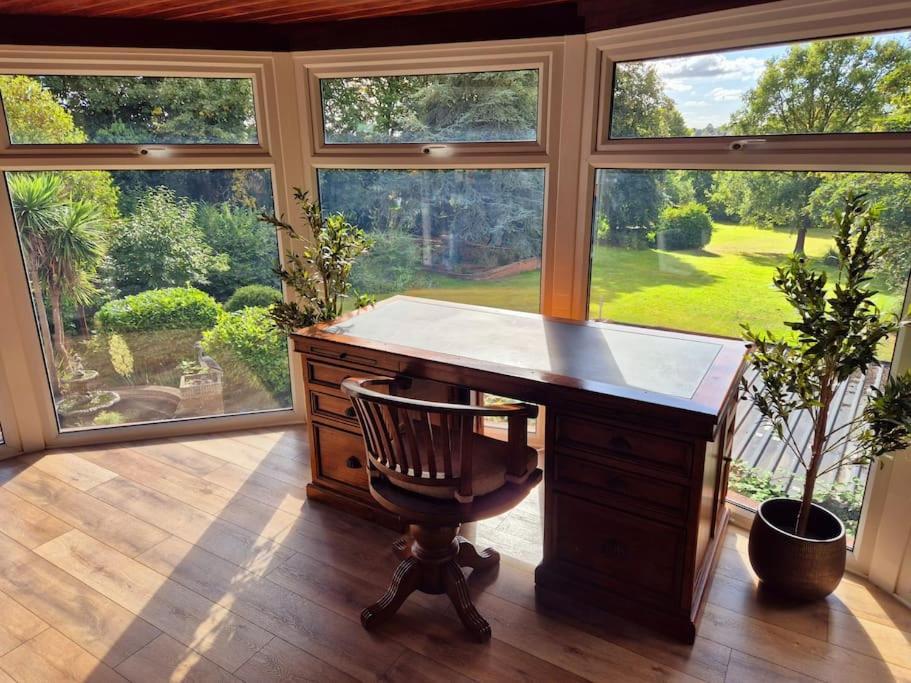 Large 4 Bedroom House On The River Wensum Sleeps 13 Норвіч Екстер'єр фото