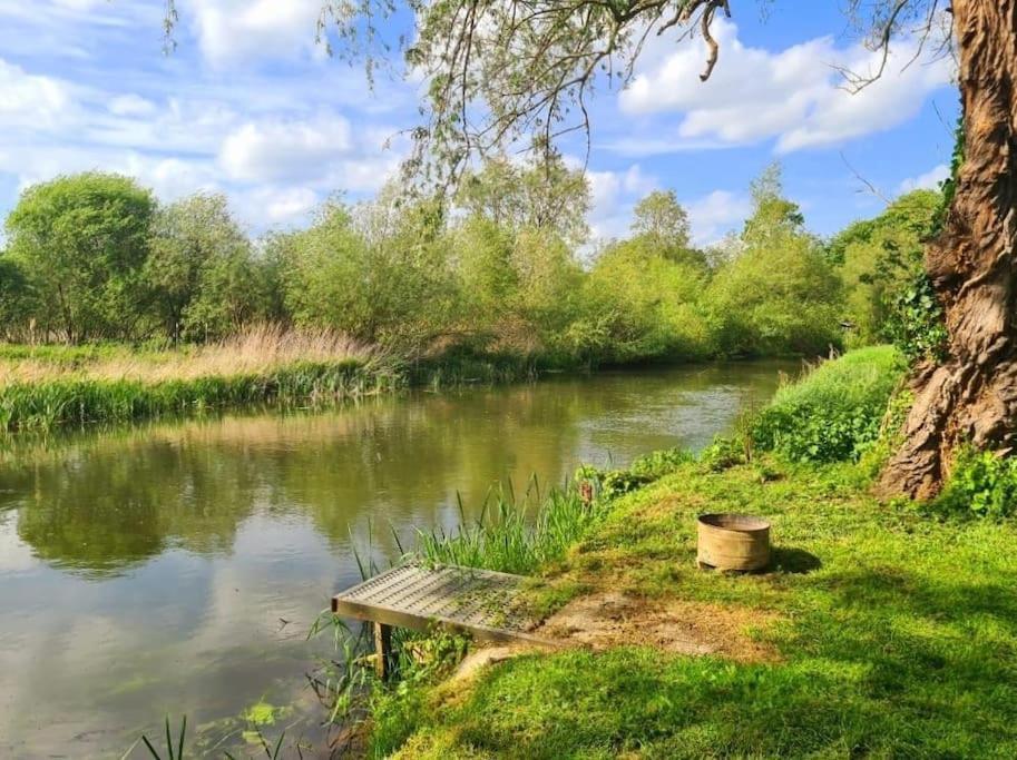 Large 4 Bedroom House On The River Wensum Sleeps 13 Норвіч Екстер'єр фото