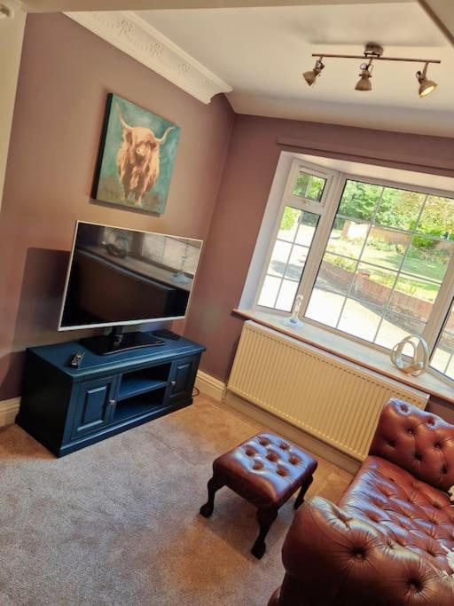 Large 4 Bedroom House On The River Wensum Sleeps 13 Норвіч Екстер'єр фото